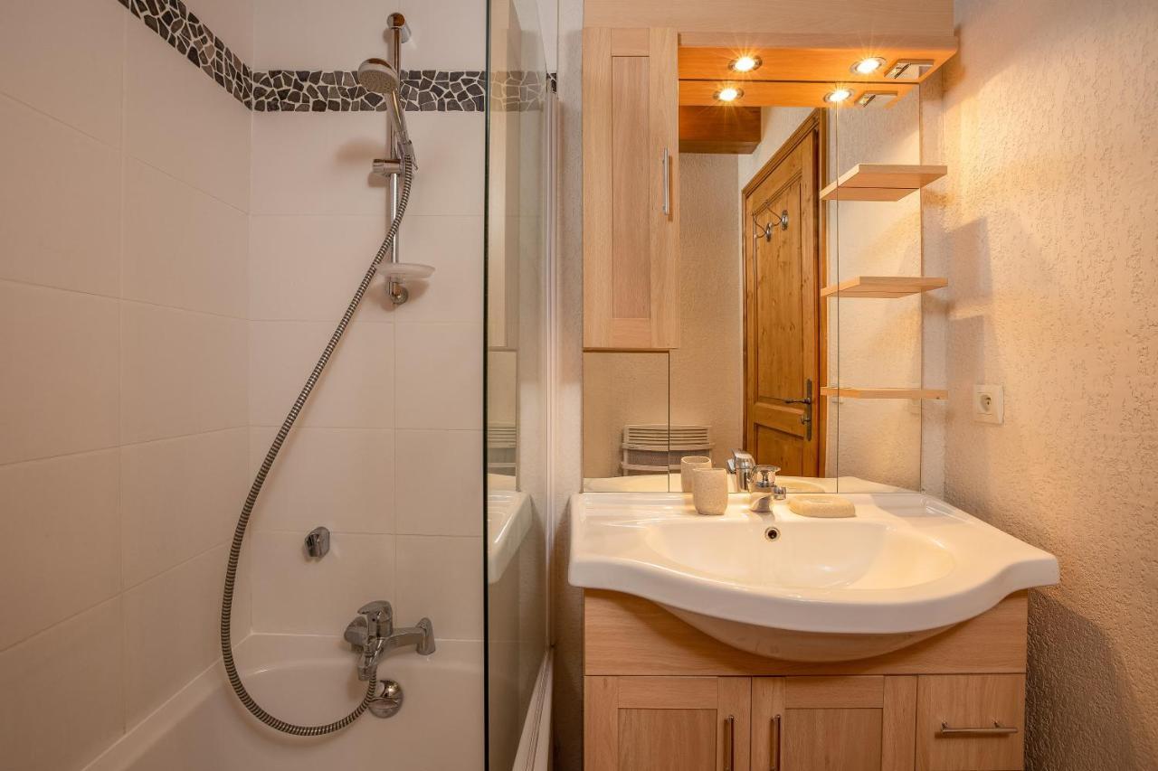 Chateau - Charming Apartment In The City Center With 3 Bedrooms - By Cozee Rentals Saint-Gervais-les-Bains Exteriör bild
